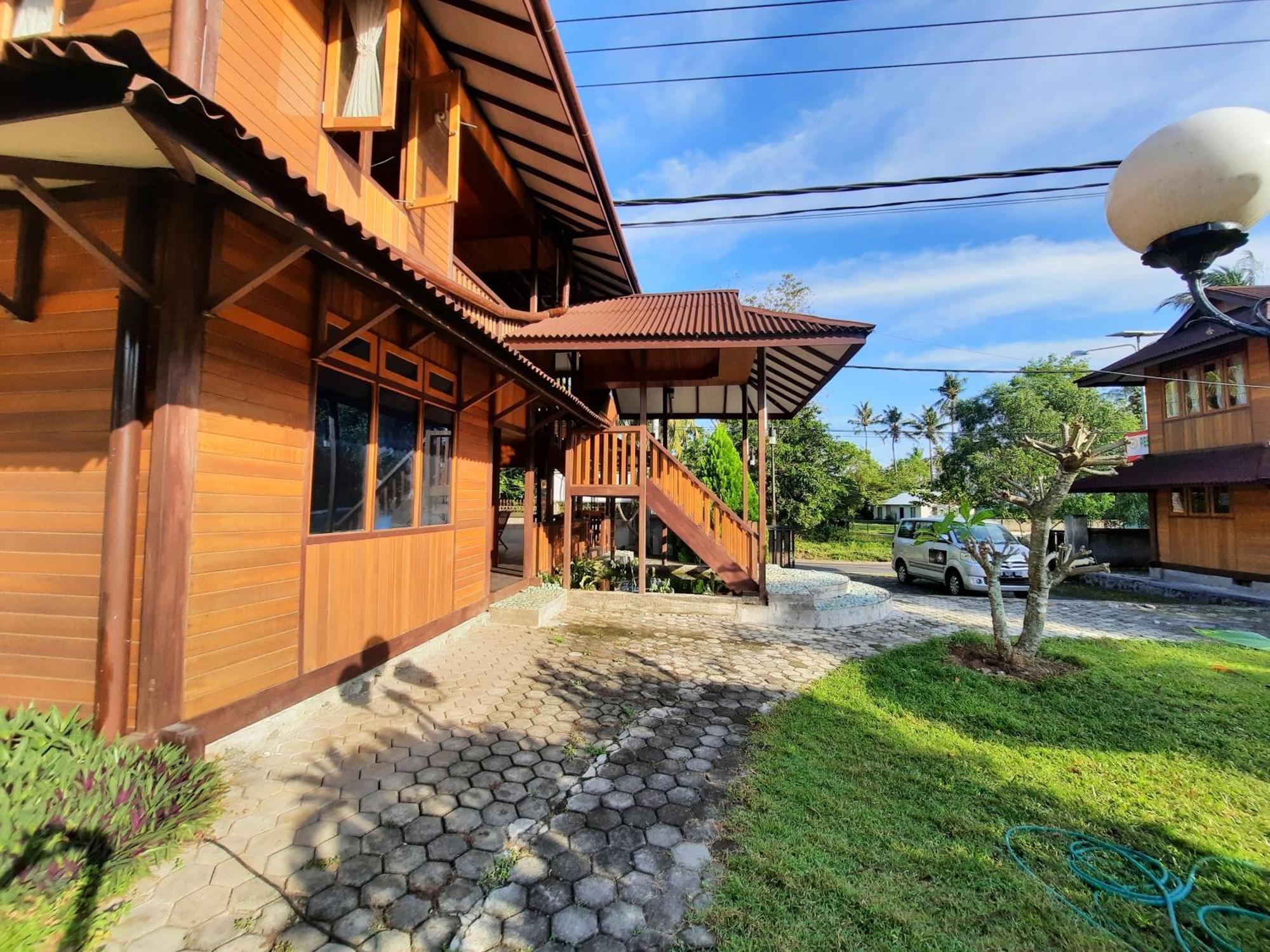 Hotel Besar Bulan Baru - Senggigi Exterior foto